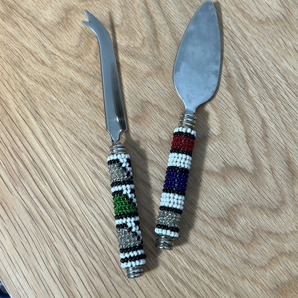 Ndebele Hand Beaded Cheese Knife set - Picture 4 of 7